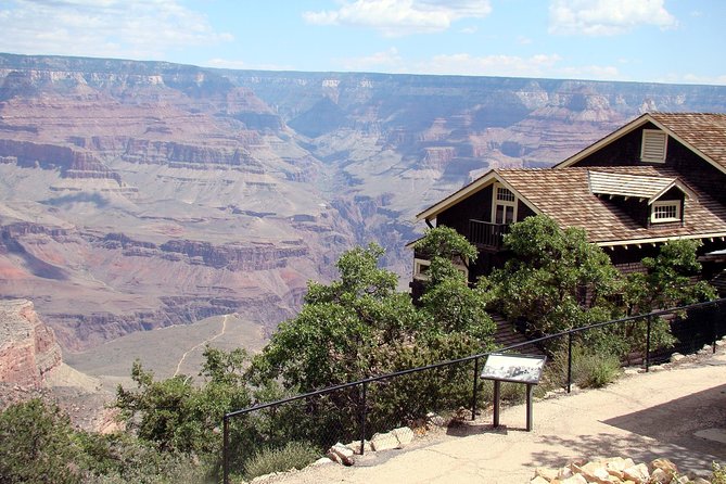 3 Hour Back-Road Safari to Grand Canyon with Entrance Gate By-Pass at 9:30 am - Hopi House, El Tovar, and Bright Angel Lodge