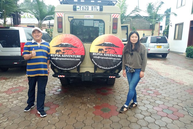 5 Days Lodge Safari - Tarangire, Serengeti, Ngorongoro & Manyara - What to pack for this particular route