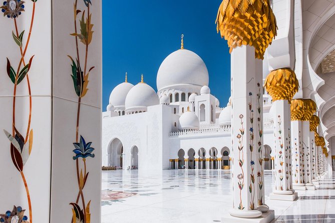 Abu Dhabi city tour & desert safari from Dubai - Abu Dhabi’s landmarks come quickly