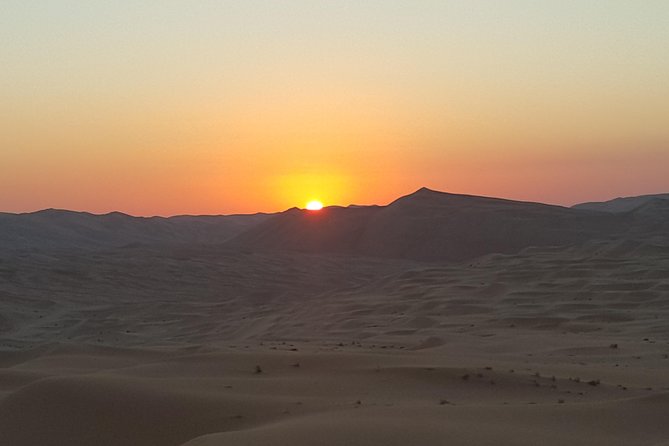 Abu Dhabi: Sunrise Desert Safari Experience - Before dawn from Abu Dhabi to the open desert