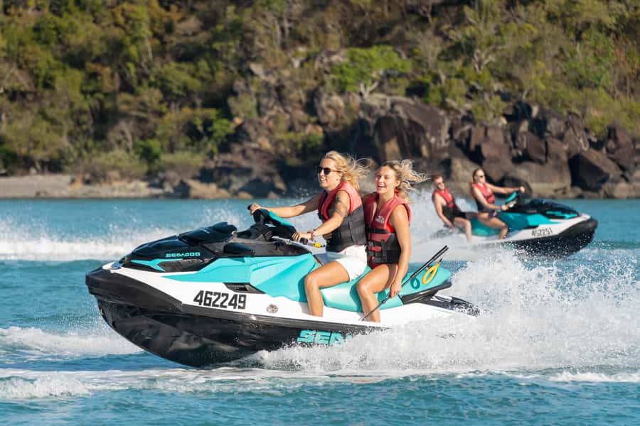 Airlie Beach: Jet Ski Safari Hour of Power and Marine Life - Starting at Rufus & Co. Cafe in Airlie Beach