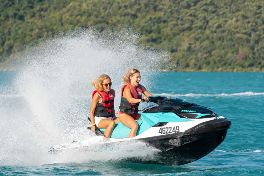 Airlie Beach: Jet Ski Safari Hour of Power and Marine Life - Cruising the turquoise bays of Airlie Beach