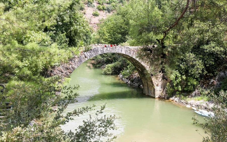 Alanya:4x4 Jeep Safari and Cave Tour With Lunch At Dim River - Who should book this outing