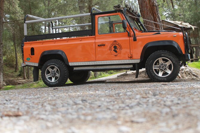 Alanya Jeep Safari - Obaçayı Sokak provides a 30-minute swimming break