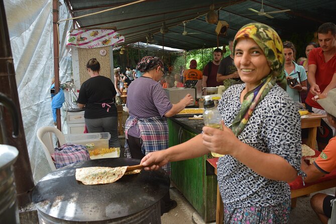 Alanya Jeep Safari - A 90-minute lunch break gives the day room to breathe
