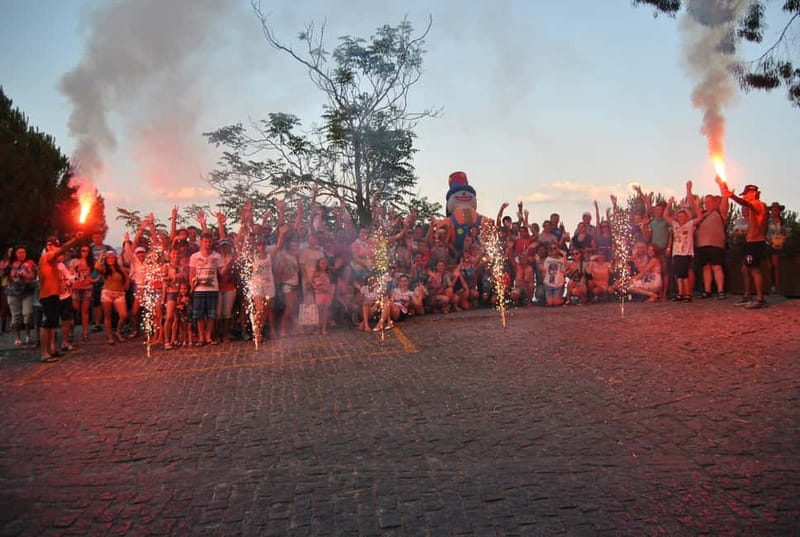 Alanya: Sunset Night Safari with Boat Trip with Dinner - Cleopatra Beach, Damlatas Cave, and the Red Tower