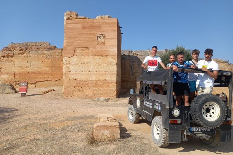 Albufeira Safari exploring villages, churches, castle & farm - A short tour with a useful variety of stops