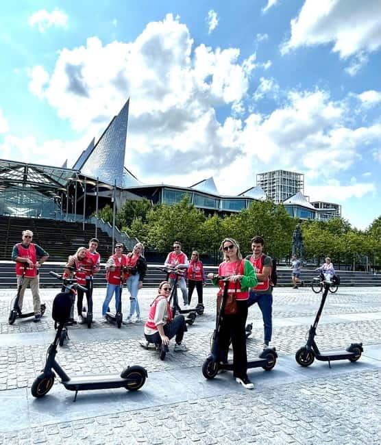 Antwerp: The Big Five City Highlights E-kickscooter Tour - Richard Rogers’ Palace of Justice