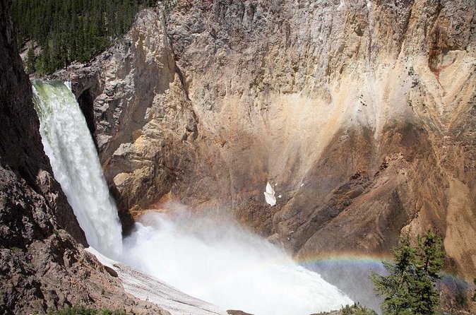 Best of Yellowstone - Guided National Park Safari Tour - Hayden Valley and the search for wildlife