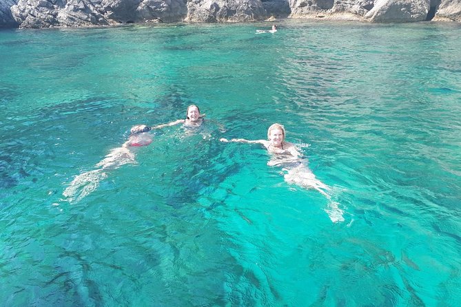 Blue Cave | 5-Hour Afternoon Sea Safari - Why this five-hour sea safari works so well