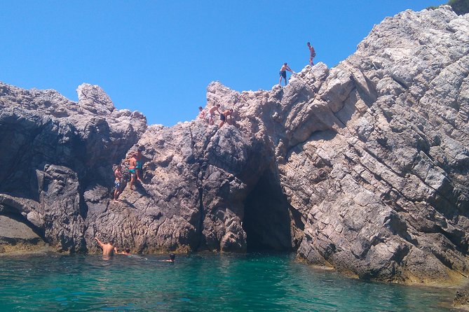 Blue Cave | 5-Hour Morning Sea Safari - Is the boat ride comfortable for families?