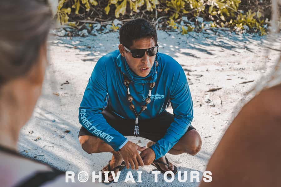 Bora Bora: Full day Lagoon Safari & Lunch on a Motu - ST - A coral garden filled with fish