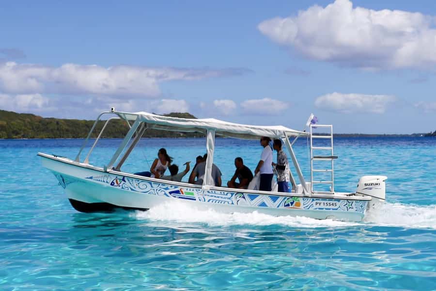 Bora Bora: Jet Ski, Lunch & Shark/ Ray Safari - Getting out on the jet ski