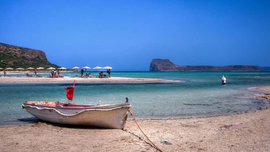 Chania: Balos Lagoon 4x4 Jeep Safari Tour from Kissamos - The walk down to Balos Beach