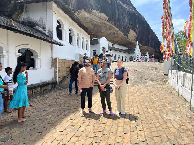 Colombo/Negombo: Sigiriya, Dambulla, and Minneriya Safari - Transport, guides, and how the day feels