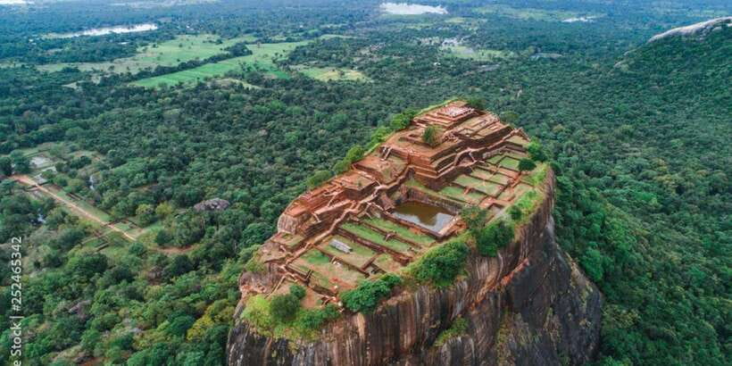 Colombo/Negombo to Sigiriya, Dambulla & Jeep Safari Day Tour - The herbal spice garden: useful stop or sales pitch?