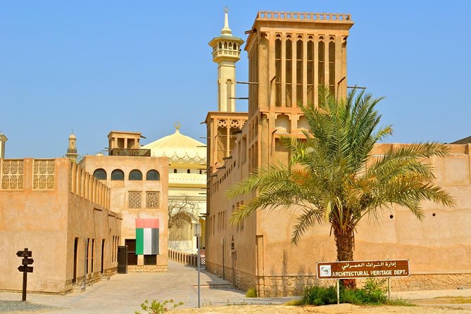 Combo Dubai City Tour and 4X4 Desert Safari with Dinner - Palm Jumeirah, Atlantis, and the Sheikh Zayed Road drive