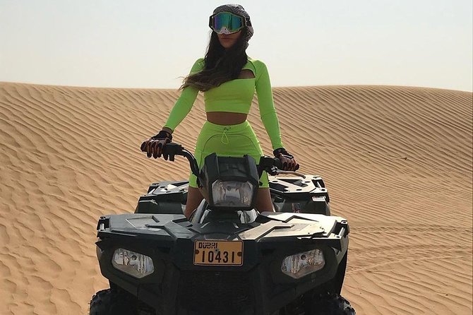 Desert Safari Dubai (PREMIUM VIP) - Camel riding, henna, and Arabic dress