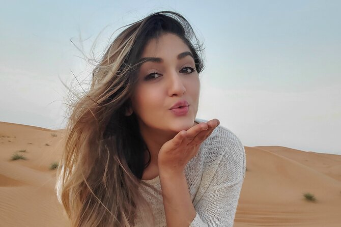 Desert Safari Dubai (VIP Package ) - Sunset, henna, and Arabian dress