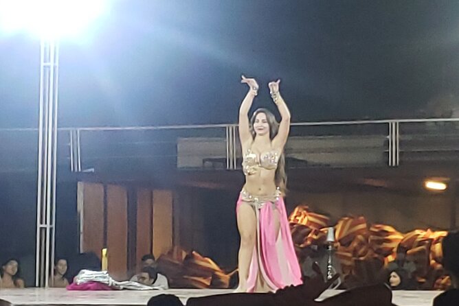 Desert Safari Dubai with Buffet Dinner & 3 live shows - Red dunes first, dinner later