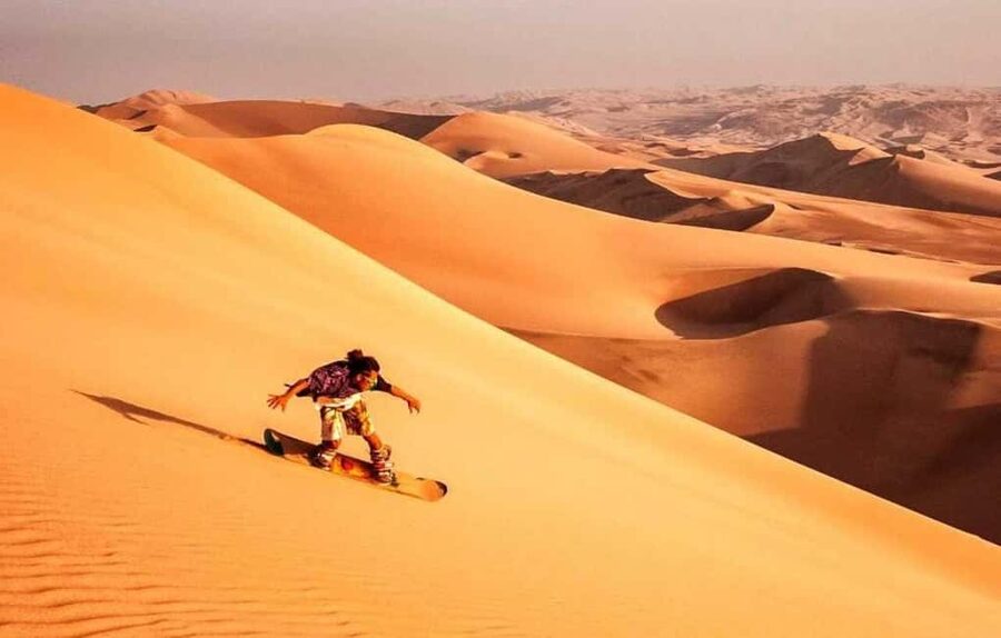 Doha: Desert Safari, Sandboarding, Camel Ride and Inland Sea - A second scenic run before the long ride home