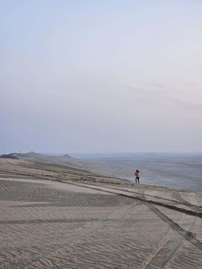 Doha Qatar: Airport Layover or Transfer Desert Safari. - The Inland Sea stop and the meeting of sand and water