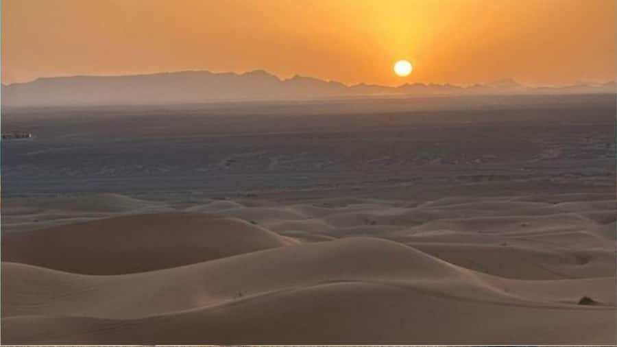 Doha :Sunrise/ Sunset Desert Safari CamelRide & Sandboarding - Why the sunrise and sunset hours matter