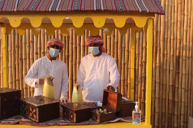 Dubai Afternoon Desert Safari and BBQ Dinner - Belly dance and tannora after dark