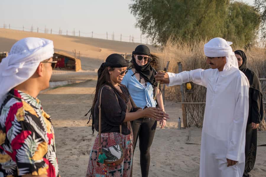 Dubai: Al Marmoom Oasis Safari, Animal Spotting & Breakfast - Camel caravan through the dunes