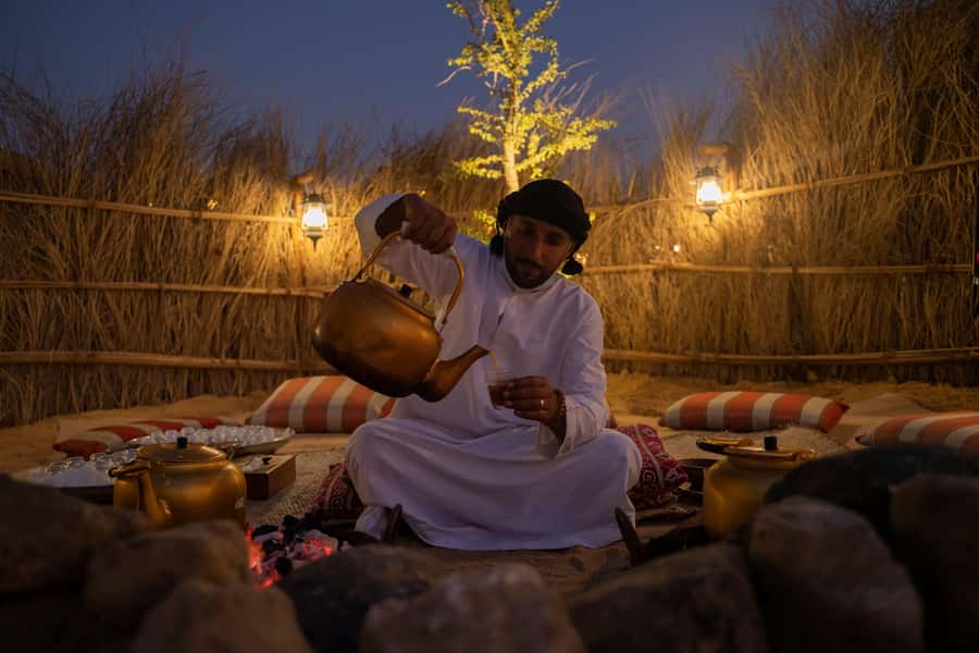 Dubai: Evening Desert Safari with Camel Ride & Stargazing - Who will enjoy this desert evening?