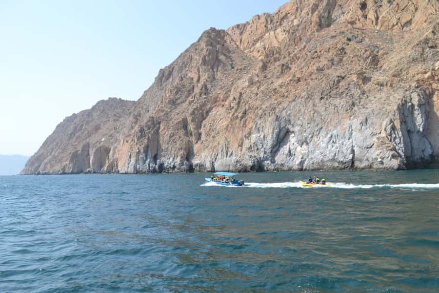 Dubai: Full-Day Sea Safari to Musandam - The early pickup and road to Oman