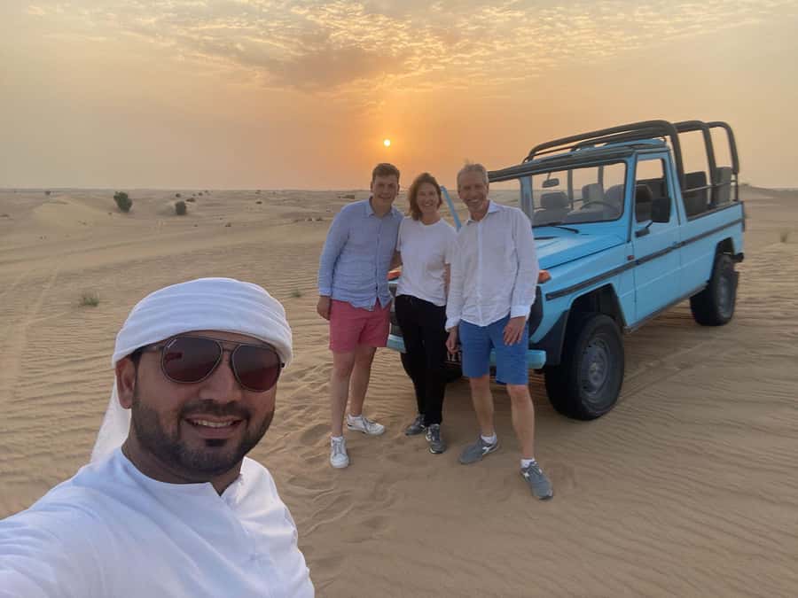 Dubai: Heritage Safari, Camel Ride & Al Marmoom Oasis Dinner - Falcon viewing, sunset, and the evening shows