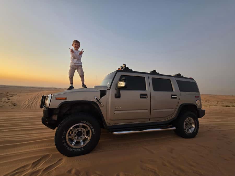 Dubai Hummer Safari Adventure & Traditional Dress Photoshoot - Guides make the biggest difference