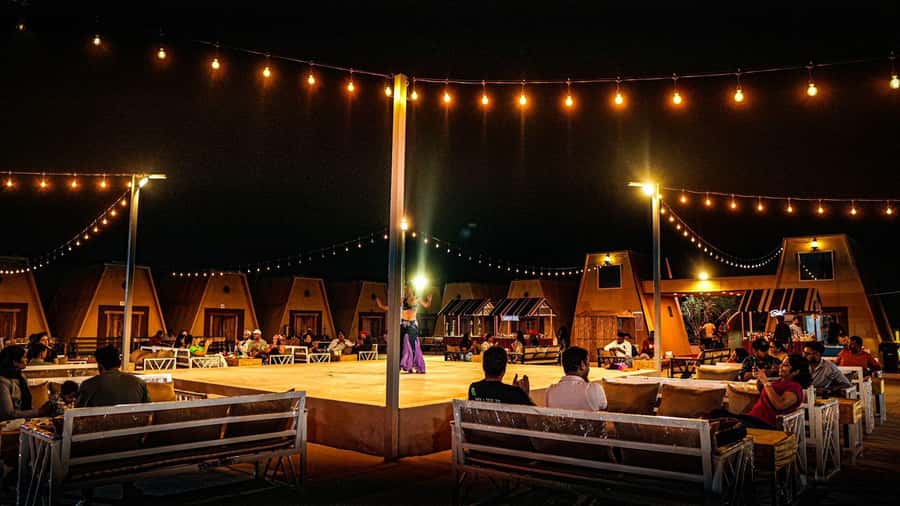 Dubai: Premium Red Dune Safari with Sandboarding & BBQ - Should you book this tour?
