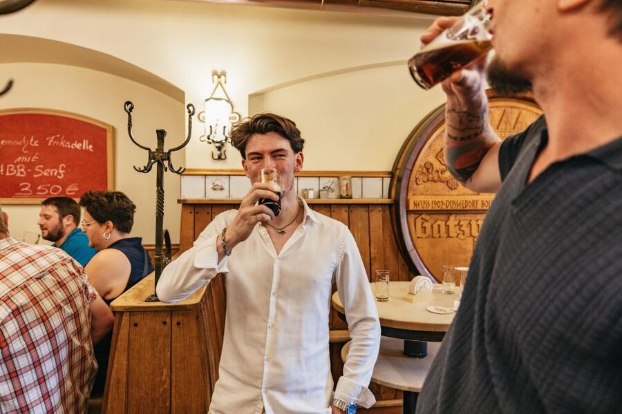 Düsseldorf: Altbier-Safari Beer Walking Tour - Why Altbier is the right way to meet Düsseldorf