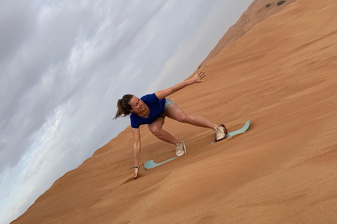 Evening Quad Bike, Desert Safari in Dubai , BBQ Dinner and Shows - Henna, tanura, belly dancing, and fire show