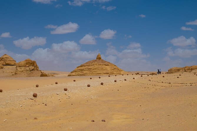 Fayoum Oasis Adventure 4WD Desert Safari with Traditional Lunch - Magic Lake: swimming in the middle of the desert