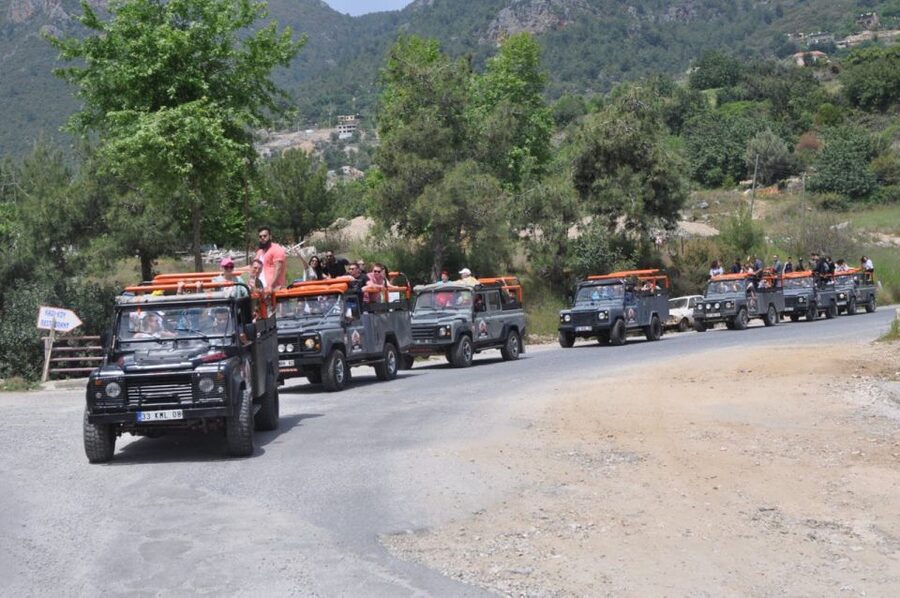 From Alanya: Jeep Safari Tour with Lunch at Dim River - Swimming and lunch at Dim River