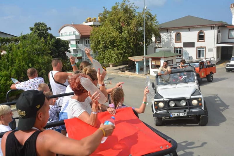 From Alanya: Jeep Safari with Lunch, Dim River & Cave - Dim Cave: cool air and a short visit