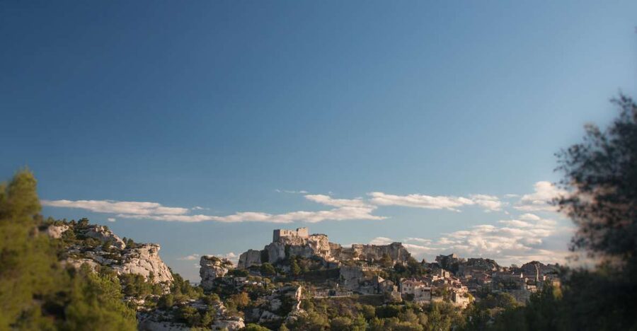 From Arles: Alpilles Regional Park Provence 4x4 Safari - Roman ruins, vineyards, and olive groves