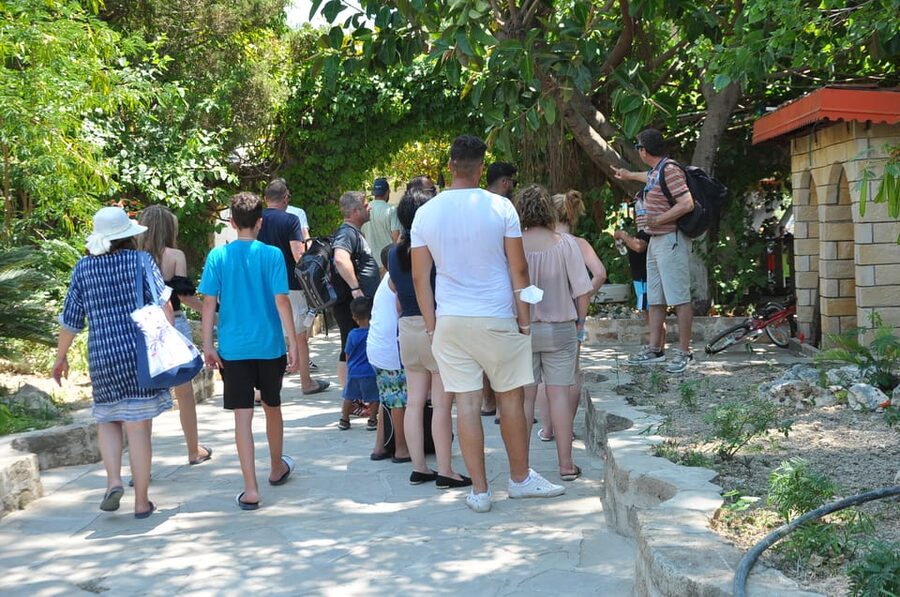From City of Side: Cabrio Bus Safari & Boat Tour with Lunch - Why this Side excursion is different
