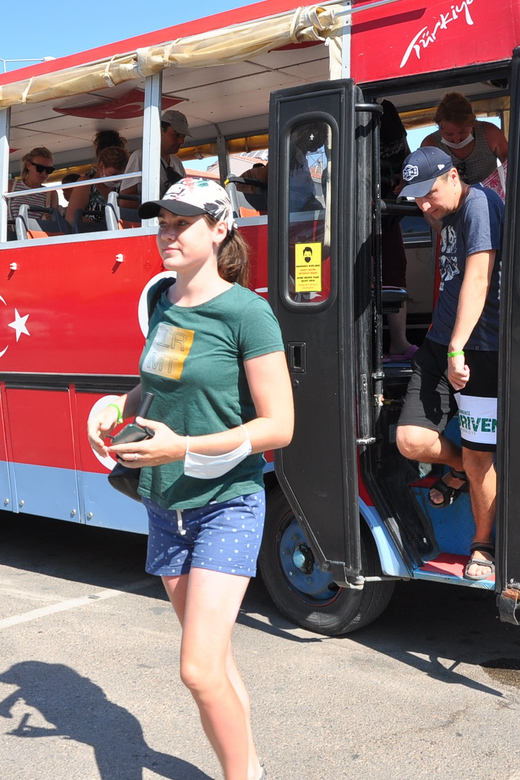 From City of Side: Cabrio Bus Safari & Boat Tour with Lunch - Commercial stops and the animal park concern