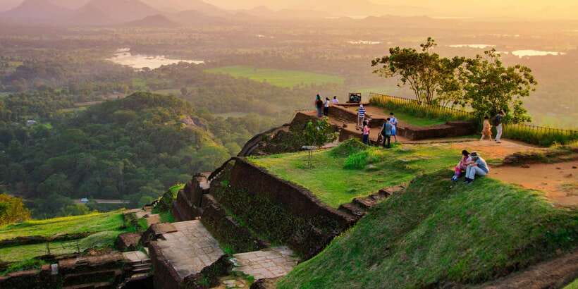 From Colombo: Sigiriya and Dambulla Day Trip with Safari - The village option at Hiriwadunna
