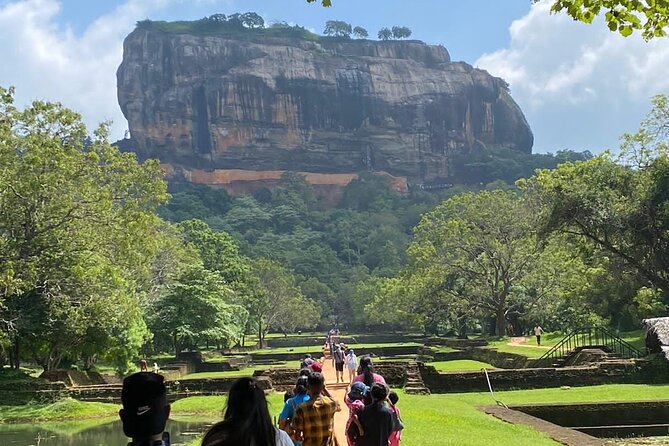 From Colombo to Sigiriya Fortress, Dambulla & Minneriya Safari - Who should choose this day trip?