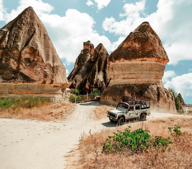 From Göreme/Ürgüp: Cappadocia Jeep Safari Sunrise or Sunset - Who will enjoy this most?