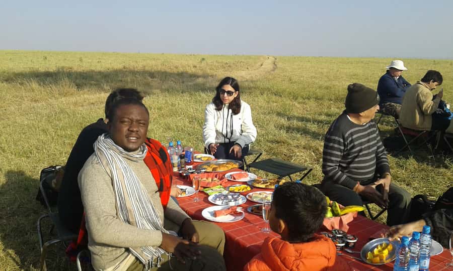From Nairobi: 3 Days, 2 Nights Maasai Mara Group Safari - The Mara River and migration timing