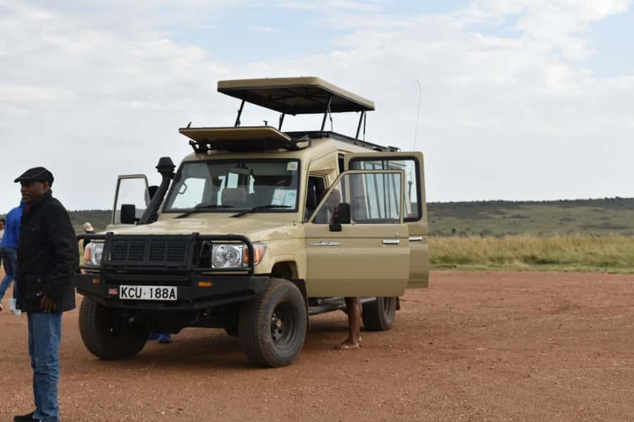 From Nairobi: 3 - Days Maasai Mara Group Safari by 4WD - Rhino Tourist Camp and the budget accommodation