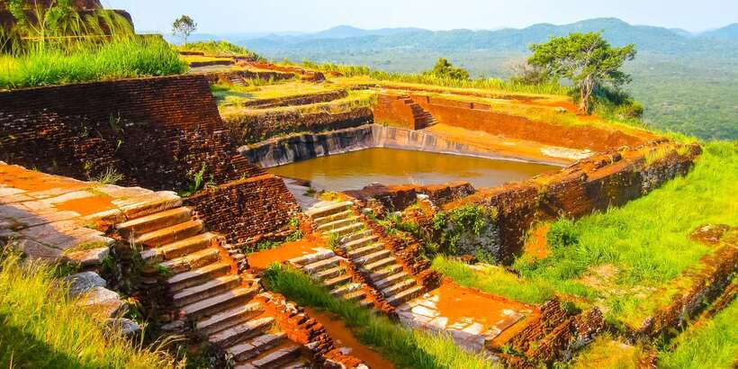 From Negombo: Sigiriya and Dambulla Day Trip and Safari - The pre-dawn road to Kurunegala
