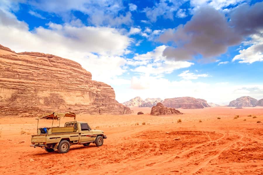 From Tel Aviv: Dead Sea Visit & Desert Safari - A coffee break that fits the desert