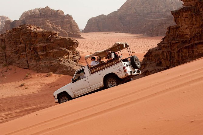 Full-Day Jeep Safari "Wadi Rum Highlights!" w/ Bedouin Lunch - Seeing Wadi Rum from the back of a Jeep